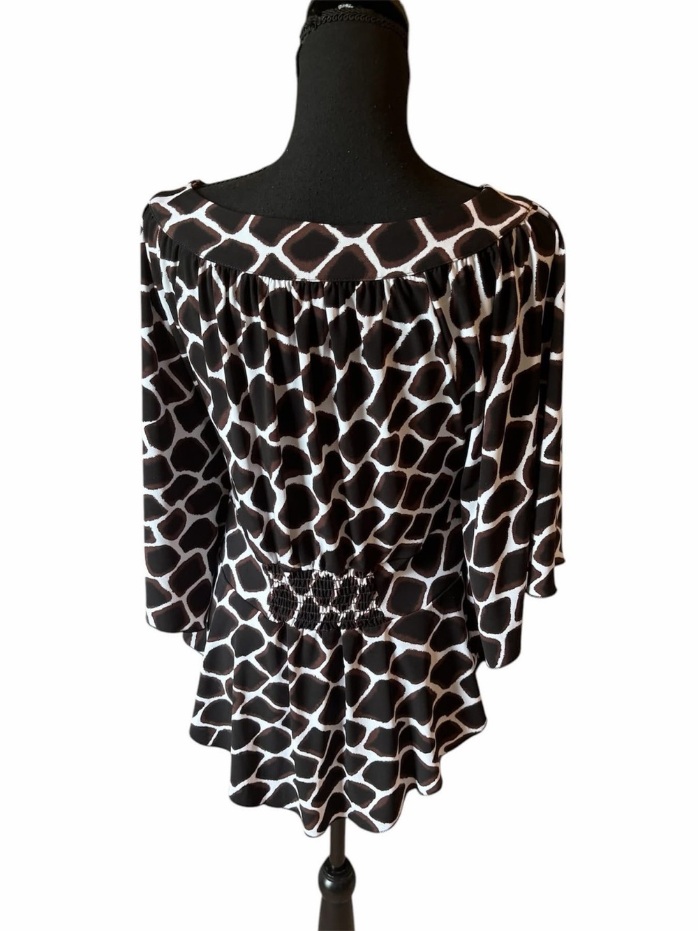 White House Black Market Women's Batwing Top - size small